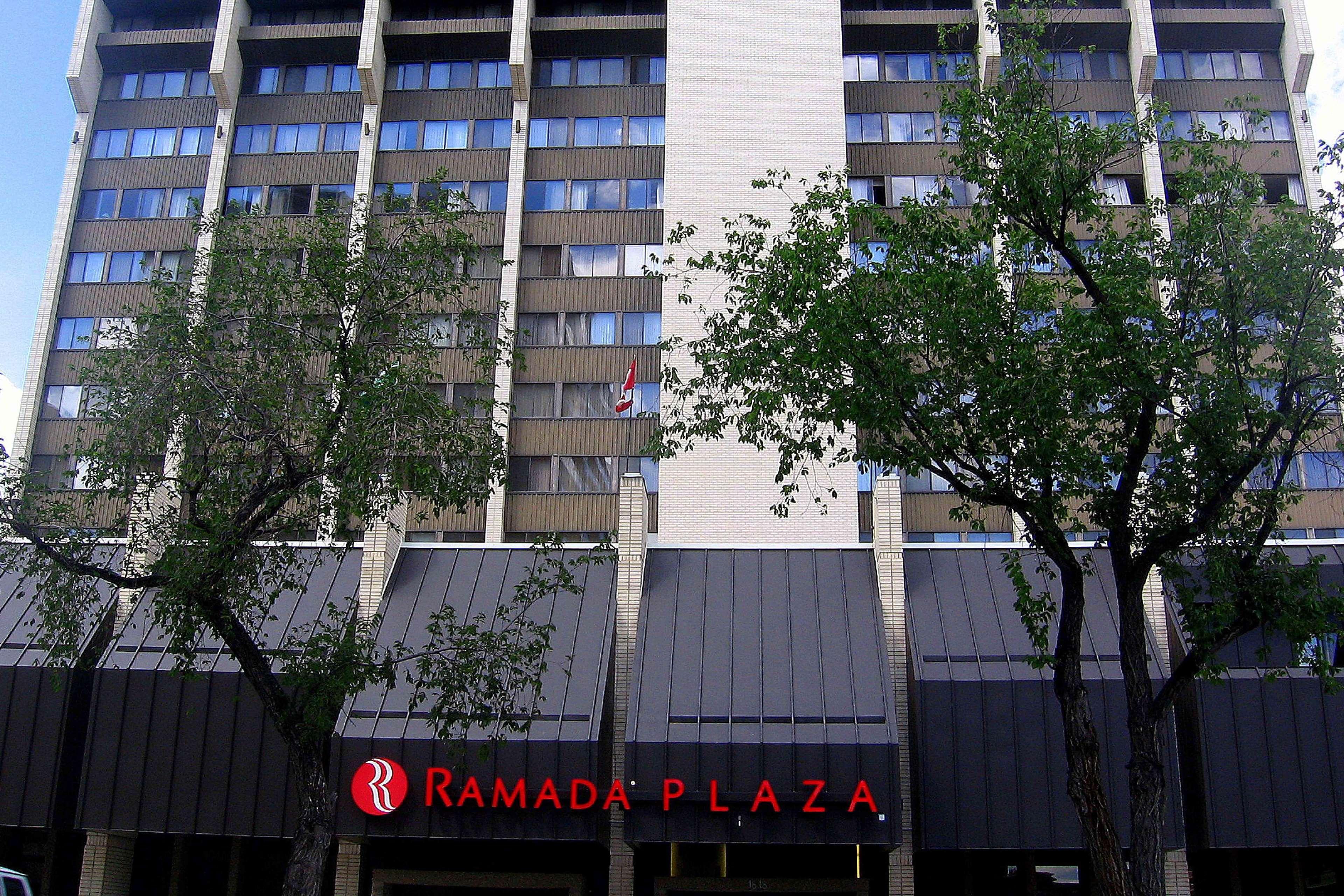 Ramada Plaza By Wyndham Regina Downtown Hotel Exterior photo